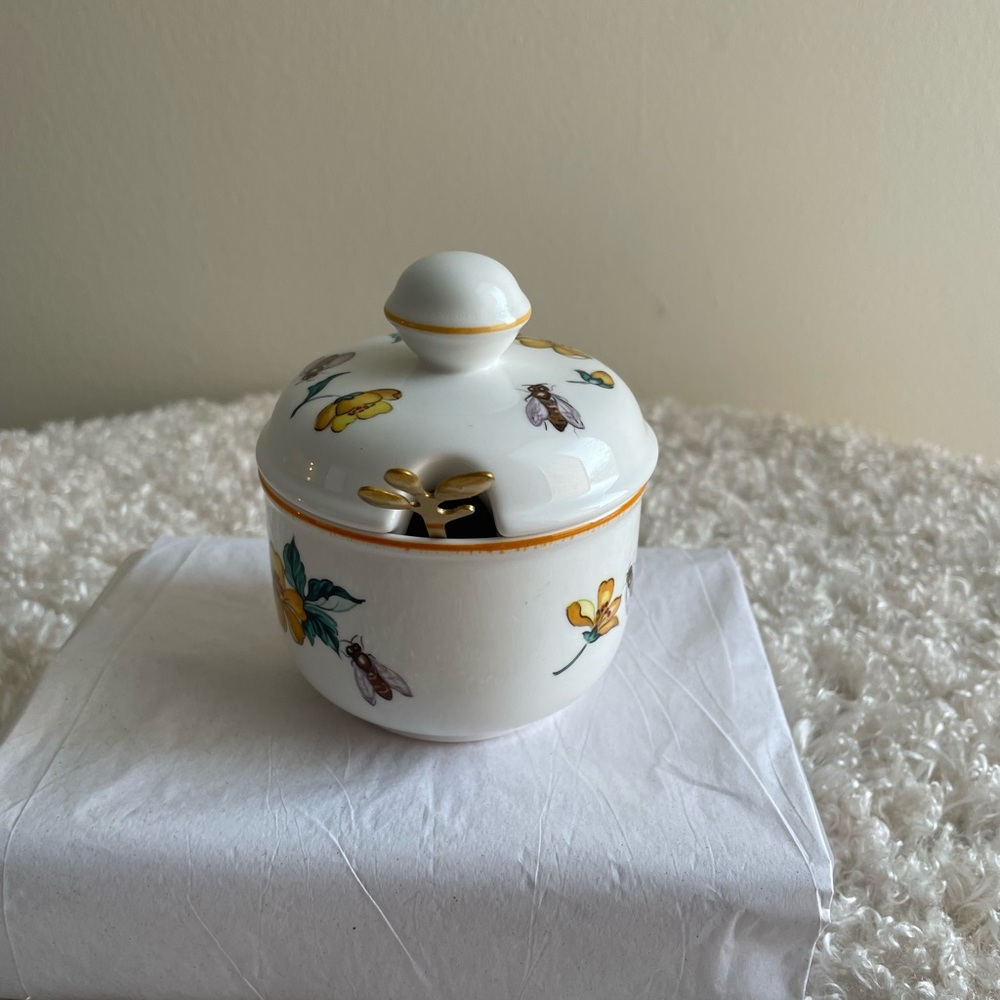 Villeroy & Boch Malaga 1748 Yellow Flowers & Bees Jam Lidded Jar - Picture 3 of 10